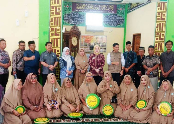 Akses 7 Perumahan Rusak Parah, Wabup Banyuasin Netta Mendadak Tinjau Jalan Talang Buluh