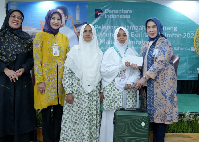 BSI Berangkatkan Umrah 50 Nasabah Tabungan Haji, Perkuat Ekosistem Haji dan Umrah Jadi Motor Dana Murah