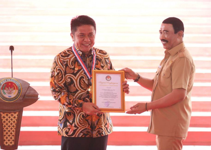 Herman Deru Terima Anugerah Kartika Pamong Praja Madya IPDN