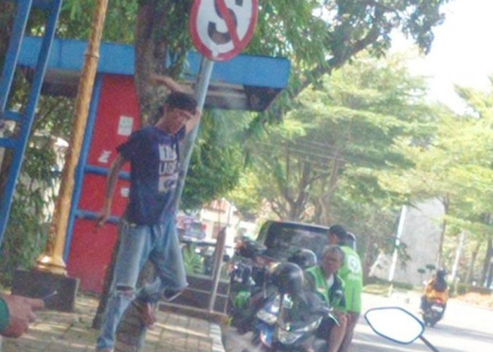 Nekad, 2 Pria di Palembang Curi Rambu Lalu Lintas Saat Siang Hari, Ini Kata Dishub