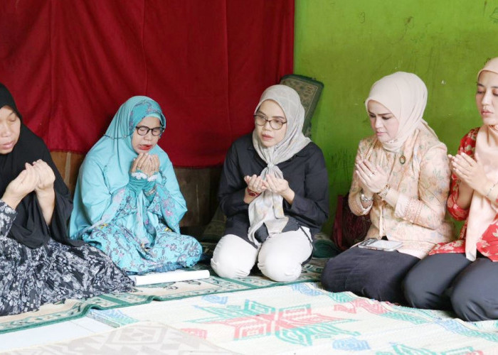 DWP Diskominfo Palembang Salurkan Bantuan ke Panti Asuhan dan Bagikan Takjil