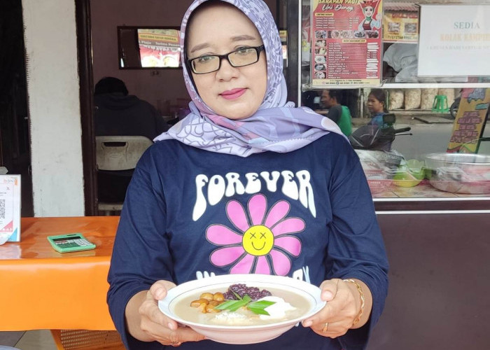 Bubur Kampiun Enak di Palembang, Dapur Uni Denay Sangat  Autentik dan Menggelitik Lidah 