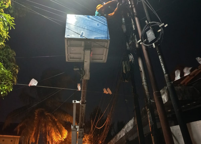 Kadishub Palembang Gercep Respons Laporan Warga Soal Lampu Jalan Banyak Padam