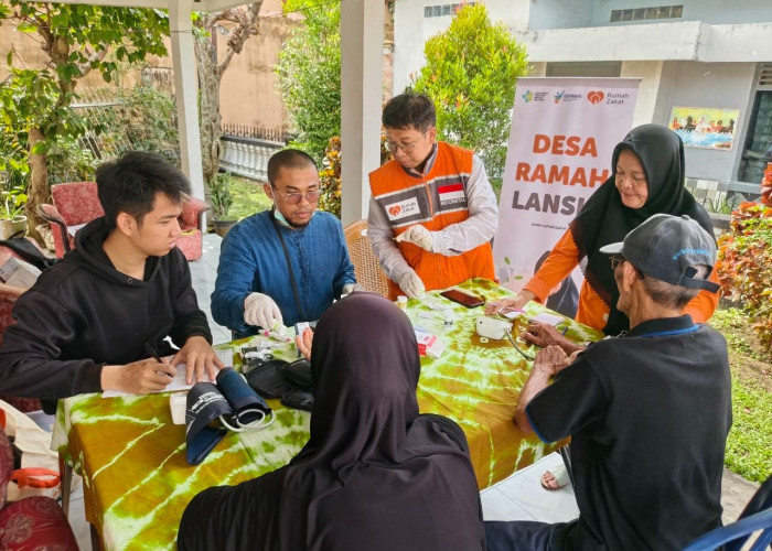 Rumah Zakat Gelar Cek Kesehatan Lansia Pasca Ramadhan di Kelurahan 2 Ilir