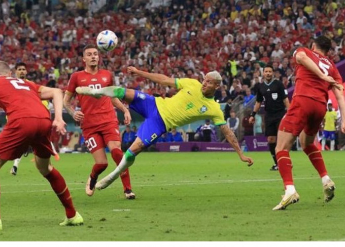 Brace Richarlison Bawa Brasil Menang 2-0