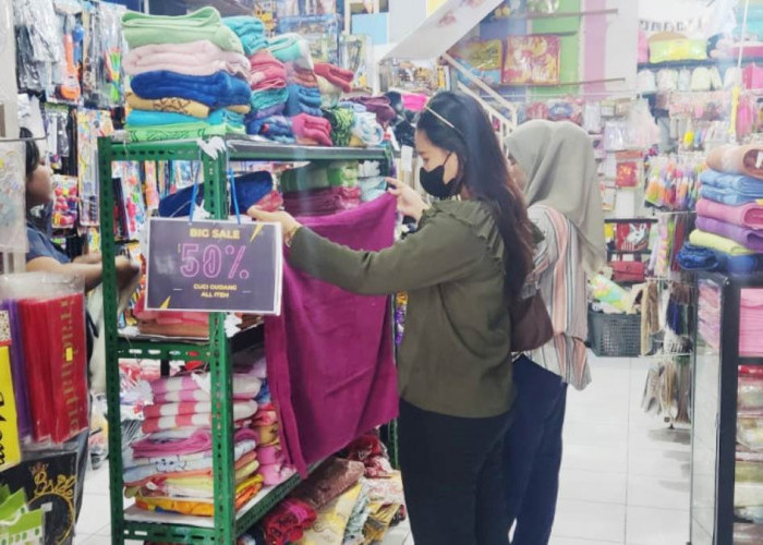 Emak-emak di Palembang Gercep Nian, Cuci Gudang 50 Persen Toko Balon Faza Langsung Diserbu