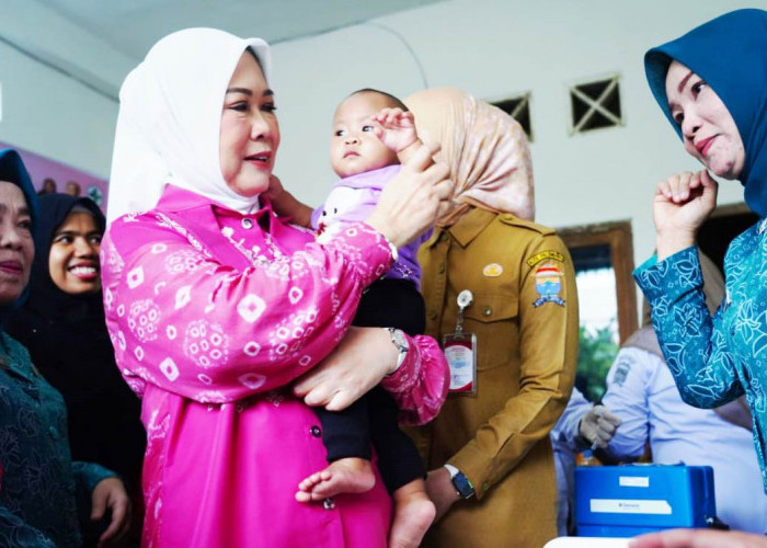 Ketua TP PKK Sumsel Feby Deru Ajak Ibu Rutin Bawa Balita ke Posyandu Demi Kesehatan dan Tumbuh Kembang Optimal