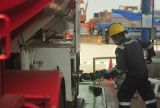Menjaga Keandalan Penerbangan, Strategi Petugas Avtur Pertamina di Balik Layanan Energi Udara
