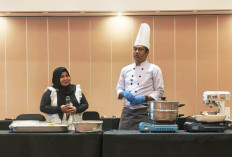 Cooking Demo ARYADUTA bersama Nicky Tirta Sukses, Bunda Rayya: Harus Sering Angkat Kuliner Khas Palembang