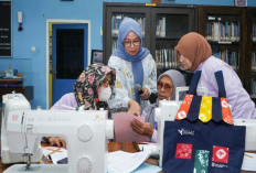 Pusri Gelar Pelatihan Keterampilan Menjahit Kampung Sehati, Wujudkan Ekonomi Sirkular Warga Sekitar