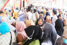 Bludak, Operasi Pasar Murah Pemprov Sumsel Diserbu Masyarakat 