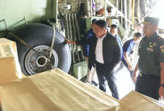 Herman Deru Lepas 15 Ton Bantuan Pelajar Sumsel untuk Korban Banjir di Sumbar 