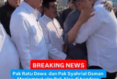 Syahrial Oesman Sambut Kedatangan Jenazah Almarhum Alex Noerdin di Bandara SMB II Palembang