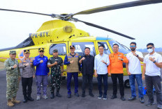 Jarak Pandang Membaik, Herman Deru dan Kepala BNPB Lanjutkan Teknologi Dry Ice Atasi Kabut Asap di Sumsel