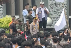Demo Ratusan Mahasiswa, Herman Deru Tandatangani Petisi Atasi Karhutla dalam 5x24 Jam