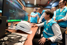 Jaga Terang di Hari Kemenangan, Cerita Petugas PLN Amankan Keandalan Listrik di Momen Idulfitri