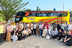 Bus Wisata RIFAZA 7074, Nyaman untuk Liburan dan Perjalanan Rombongan