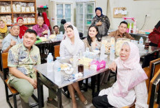 Sekda Palembang Aprizal Hasyim Dampingi Wamen Perdagangan RI Tinjau Pelaku UMKM di Kota Palembang