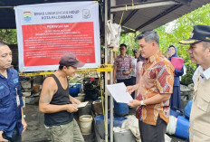 Walikota Ratu Dewa Segel Tiga Usaha Tahu Pencemar Lingkungan di Palembang