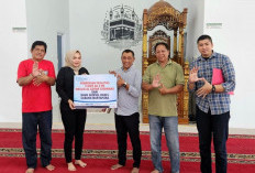 Dekat dengan Masyarakat, Bank Sumsel Babel Salurkan Bantuan CSR untuk Fasilitas Keagamaan di Martapura