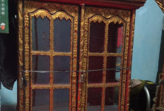Mengenal Lebih Dekat Lemari Rek Khas Palembang, Warisan Seni Ukir yang Bernilai